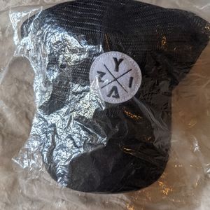 ZYIA Active Mesh Hat